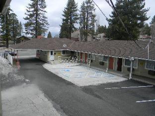 Bluebird Day Inn & Suites South Lake Tahoe Room photo